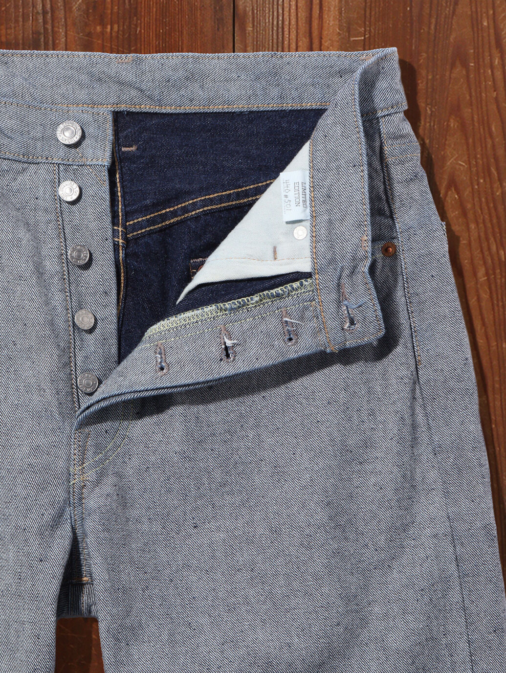 LIMITED EDITIONLEVI'S® VINTAGE CLOTHING INSIDE OUT 501